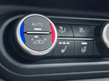 ALFA ROMEO Stelvio 2.9V6 Quadrifoglio Q4  HIFI ASSIST PANO