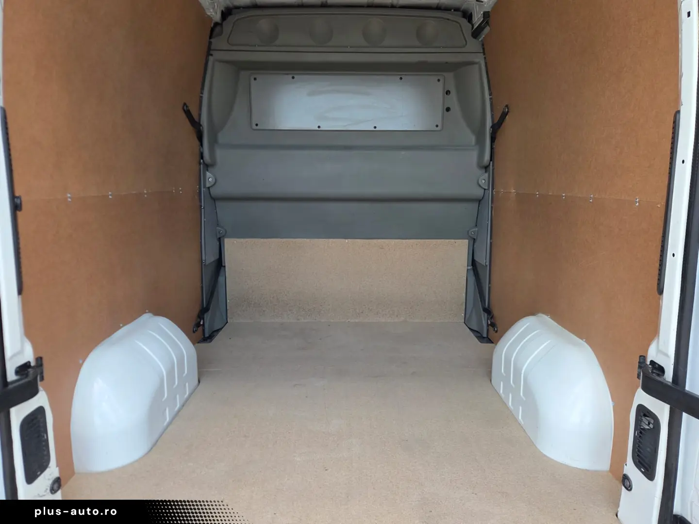 RENAULT MASTER DOKA 6 LOCURI DUBA