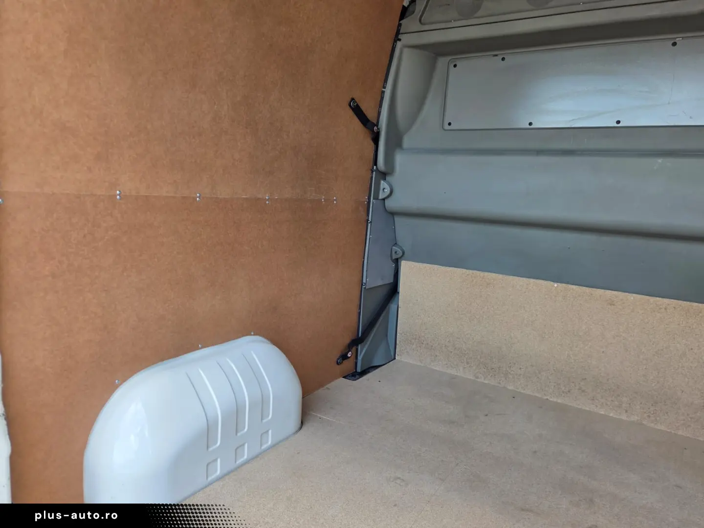 RENAULT MASTER DOKA 6 LOCURI DUBA