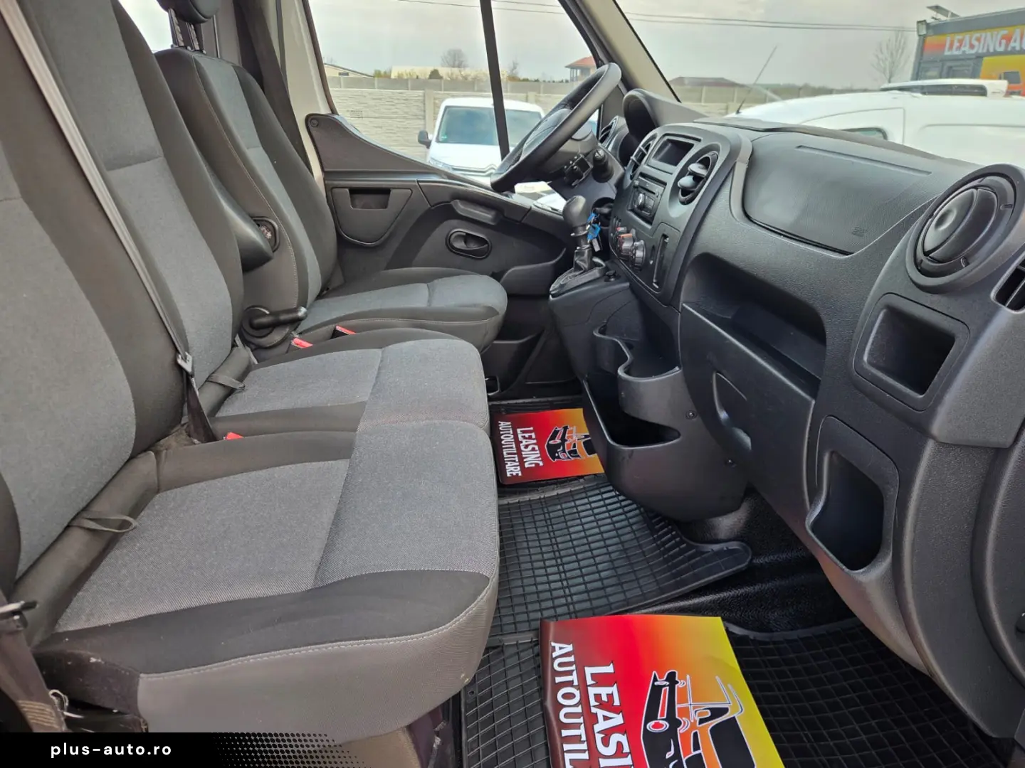 RENAULT MASTER DOKA 6 LOCURI DUBA