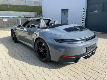 Porsche 992 GTS4 Cabriolet Lifting Sitzklima BOSE