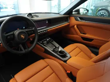 Porsche 911 Carrera 4S Cabriolet Cognac