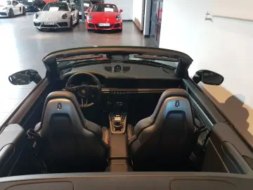 Porsche 992 Carrera 4 GTS Cabriolet 2026