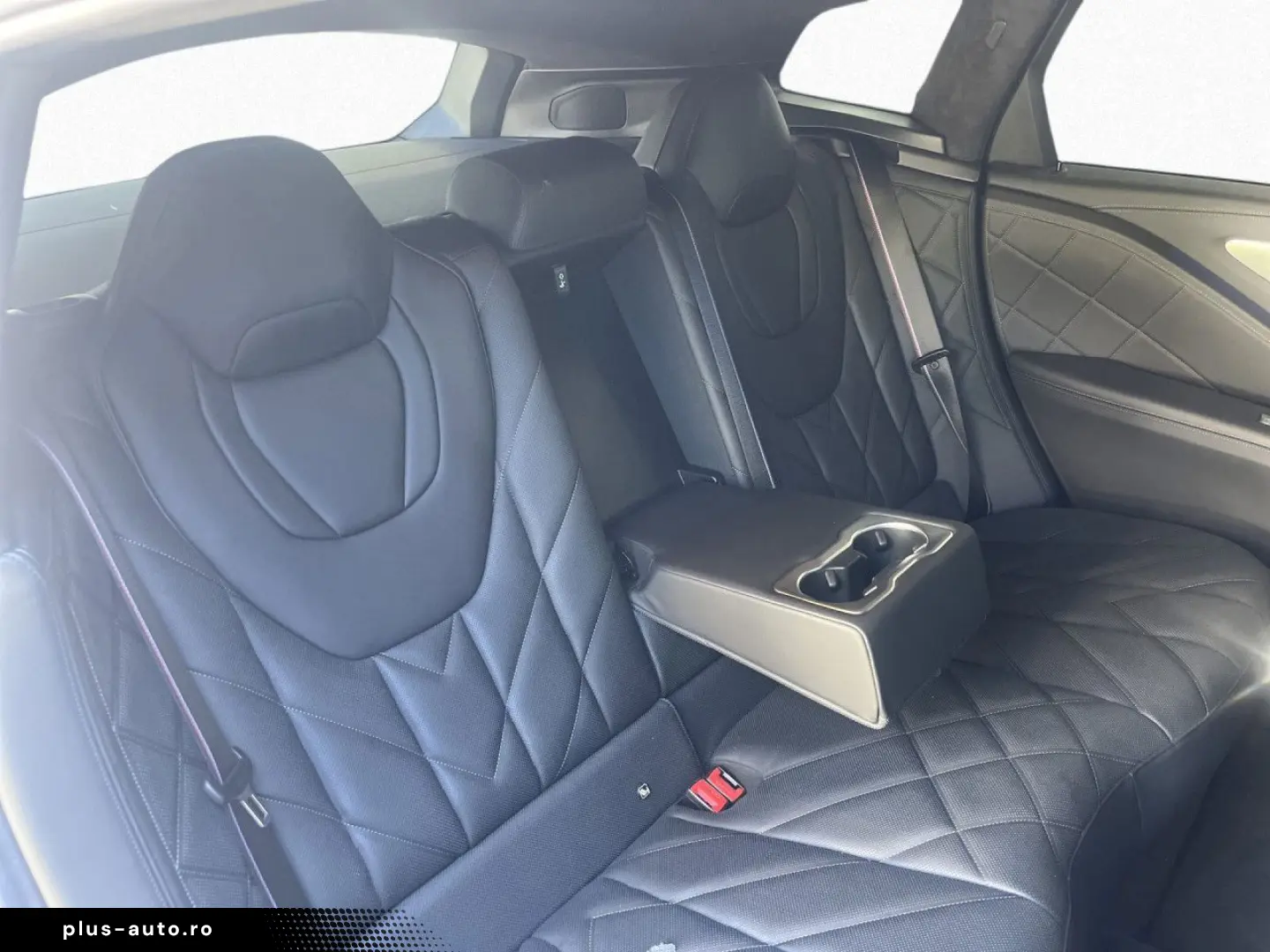 BMW XM 50e B&W AHK Massage AdFw-Pro ACC BAB-Ass 23