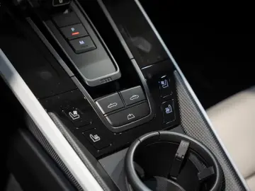 Porsche 992 911 Carrera 4 GTS Cabrio Natooliv