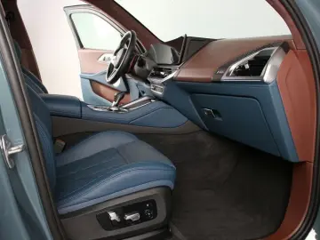 BMW XM Massage B&W ACC HuD Driver´s Package Park