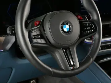 BMW XM Massage B&W ACC HuD Driver´s Package Park
