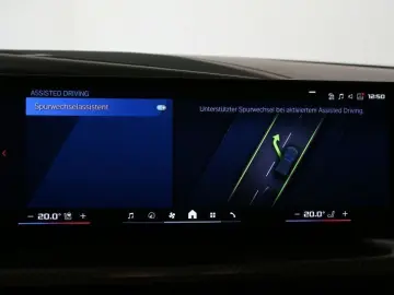 BMW XM Massage B&W ACC HuD Driver´s Package Park