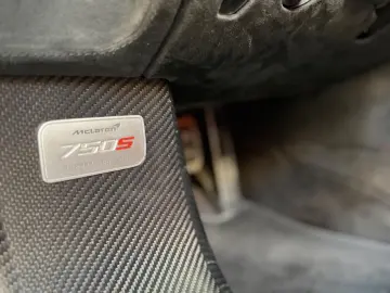 MCLAREN 750s MSO Carbon Lift B&W Perform Track Cam.
