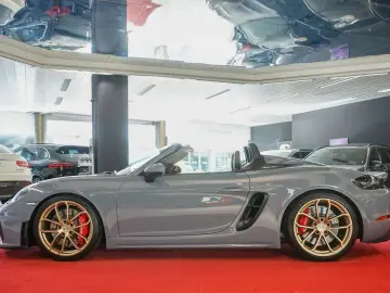 PORSCHE Boxster 718 Spyder1.HAND BOSE Carbonsitz Service