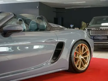 PORSCHE Boxster 718 Spyder1.HAND BOSE Carbonsitz Service
