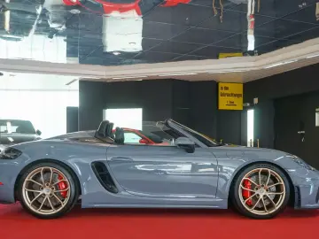 PORSCHE Boxster 718 Spyder1.HAND BOSE Carbonsitz Service