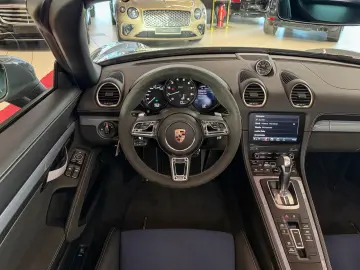 PORSCHE Boxster 718 Spyder1.HAND BOSE Carbonsitz Service