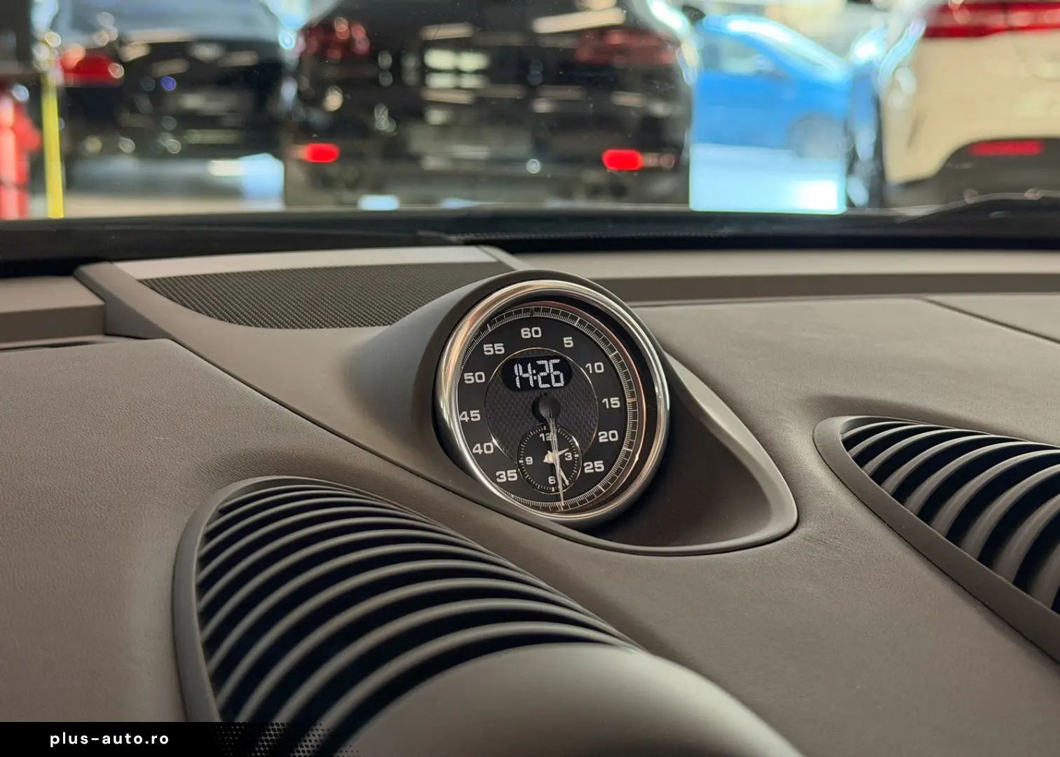 PORSCHE Boxster 718 Spyder1.HAND BOSE Carbonsitz Service