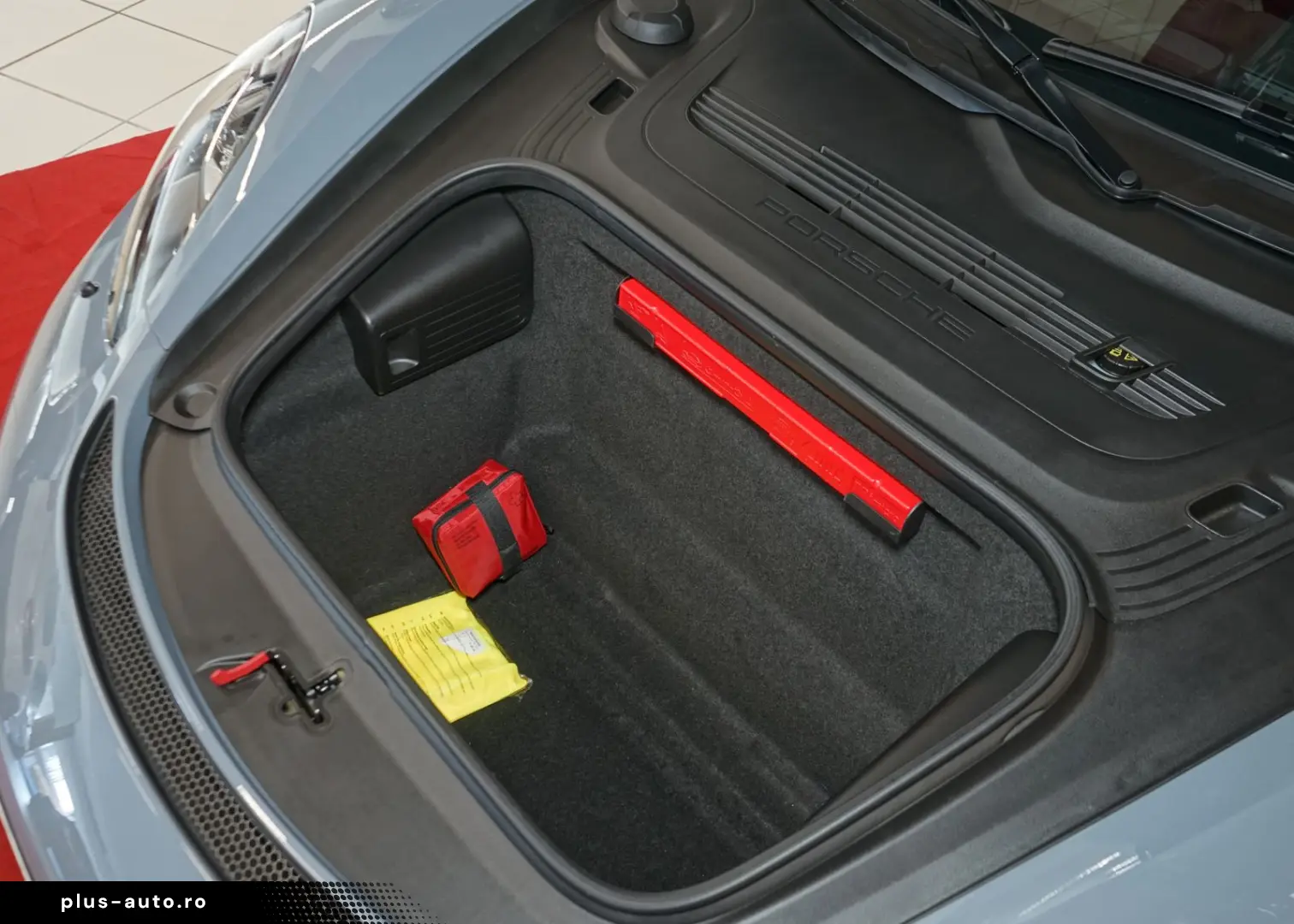 PORSCHE Boxster 718 Spyder1.HAND BOSE Carbonsitz Service