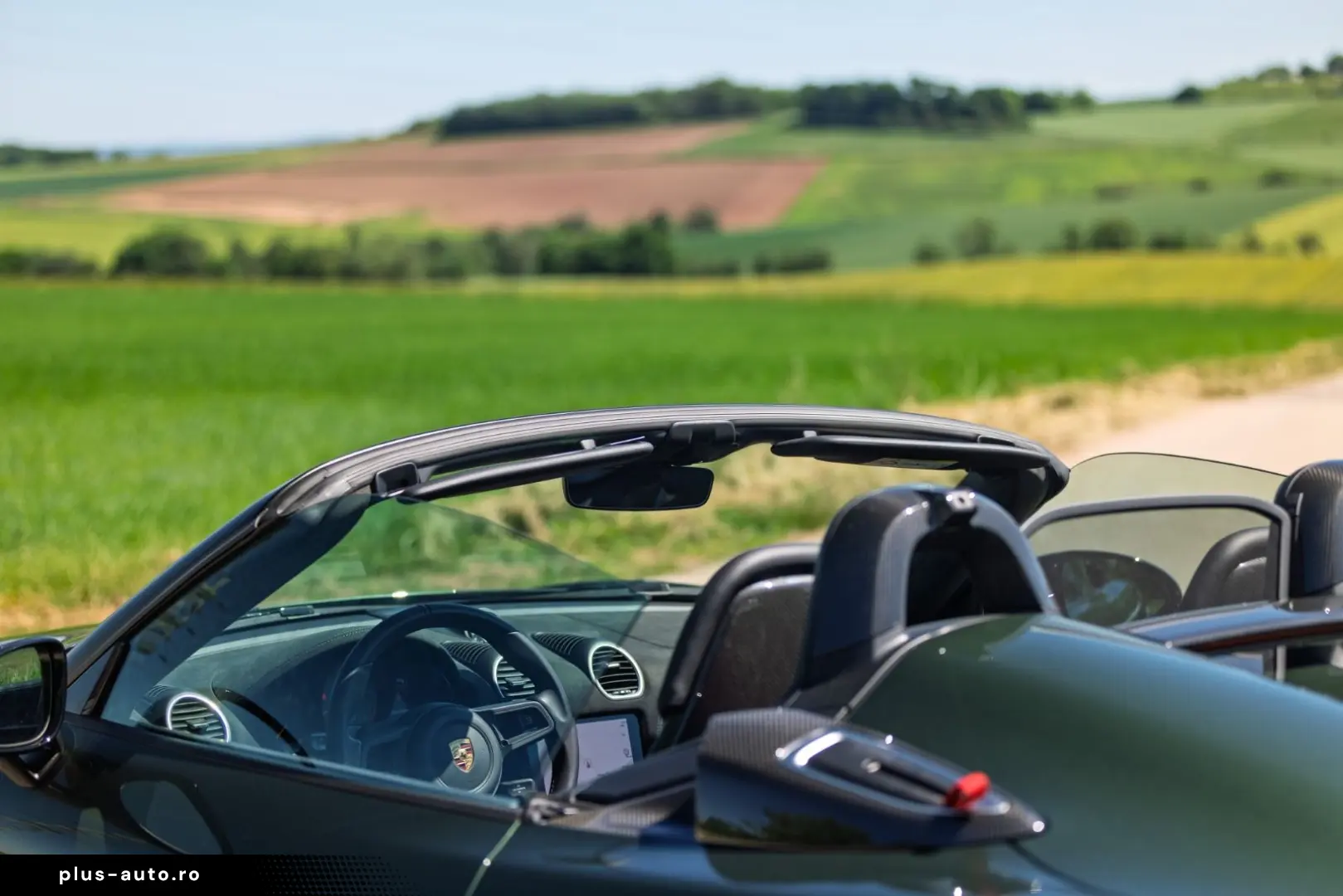 PORSCHE Boxster 718 Spider RS Weissach PTS Ceramic LIft