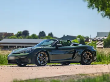PORSCHE Boxster 718 Spider RS Weissach PTS Ceramic LIft