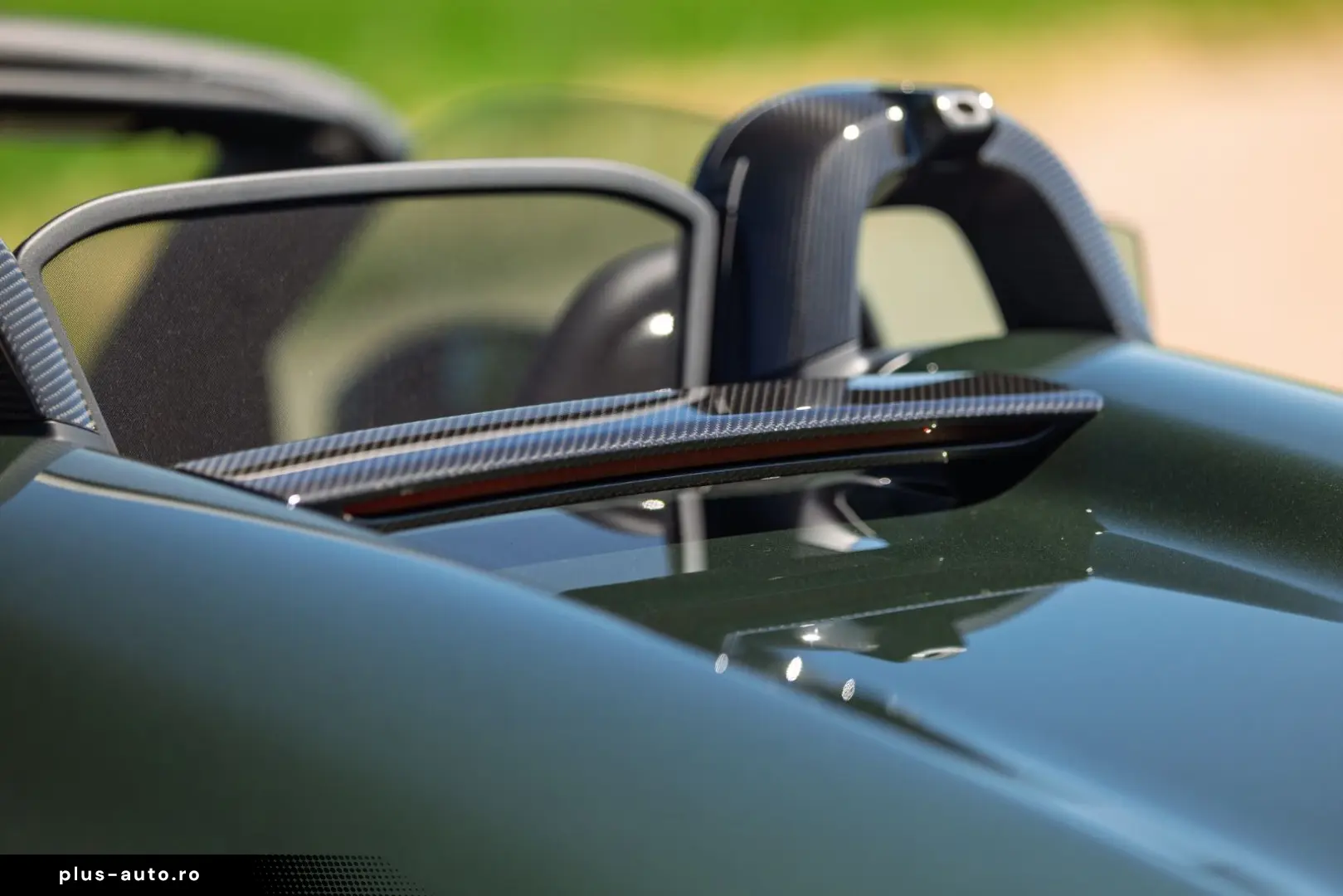 PORSCHE Boxster 718 Spider RS Weissach PTS Ceramic LIft
