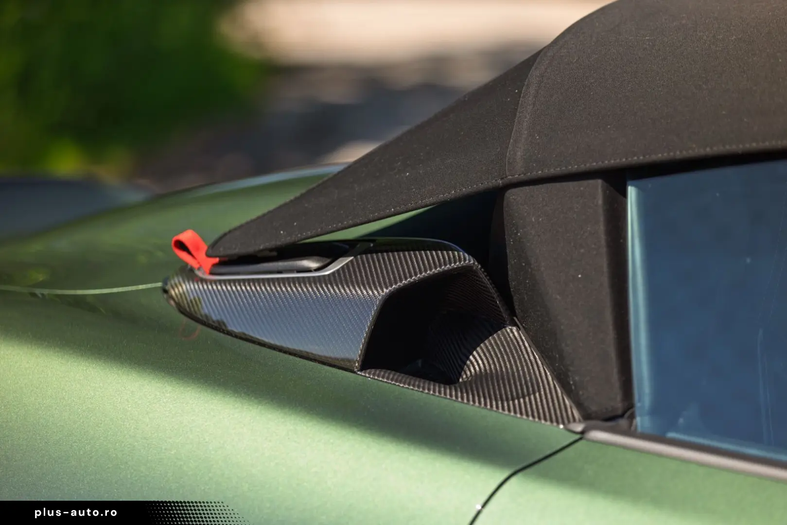 PORSCHE Boxster 718 Spider RS Weissach PTS Ceramic LIft