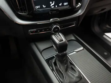 Volvo XC 60 T5 Geartronic Momentum Pro LED Stoc Timisoara