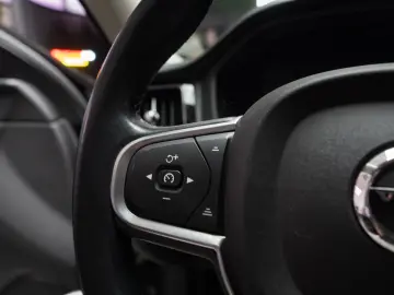 Volvo XC 60 T5 Geartronic Momentum Pro LED Stoc Timisoara
