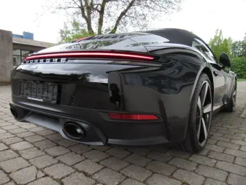 PORSCHE 992 CABRIO EXCL ABGAS CHRONO SPORTSI  BELÜ GT 21