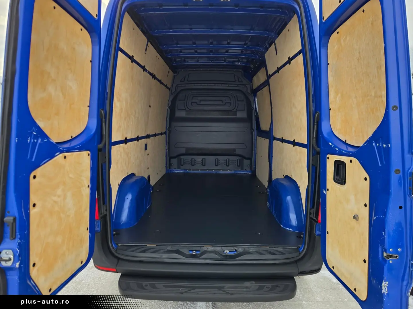 MERCEDES BENZ NEW SPRINTER L3H2