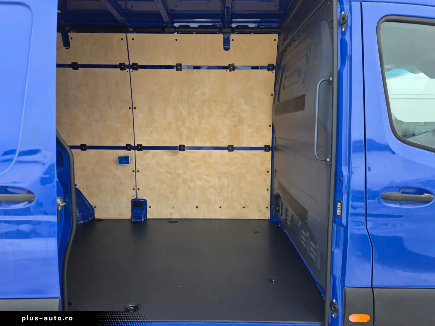MERCEDES BENZ NEW SPRINTER L3H2
