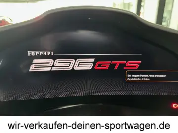 FERRARI 296 GTS Sonderfarbe Rosso Magma UPE 385´T 1. Hd