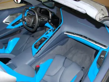 CORVETTE C8 Cabriolet Stingray 3LT Z51 Lift Vollausstatt.
