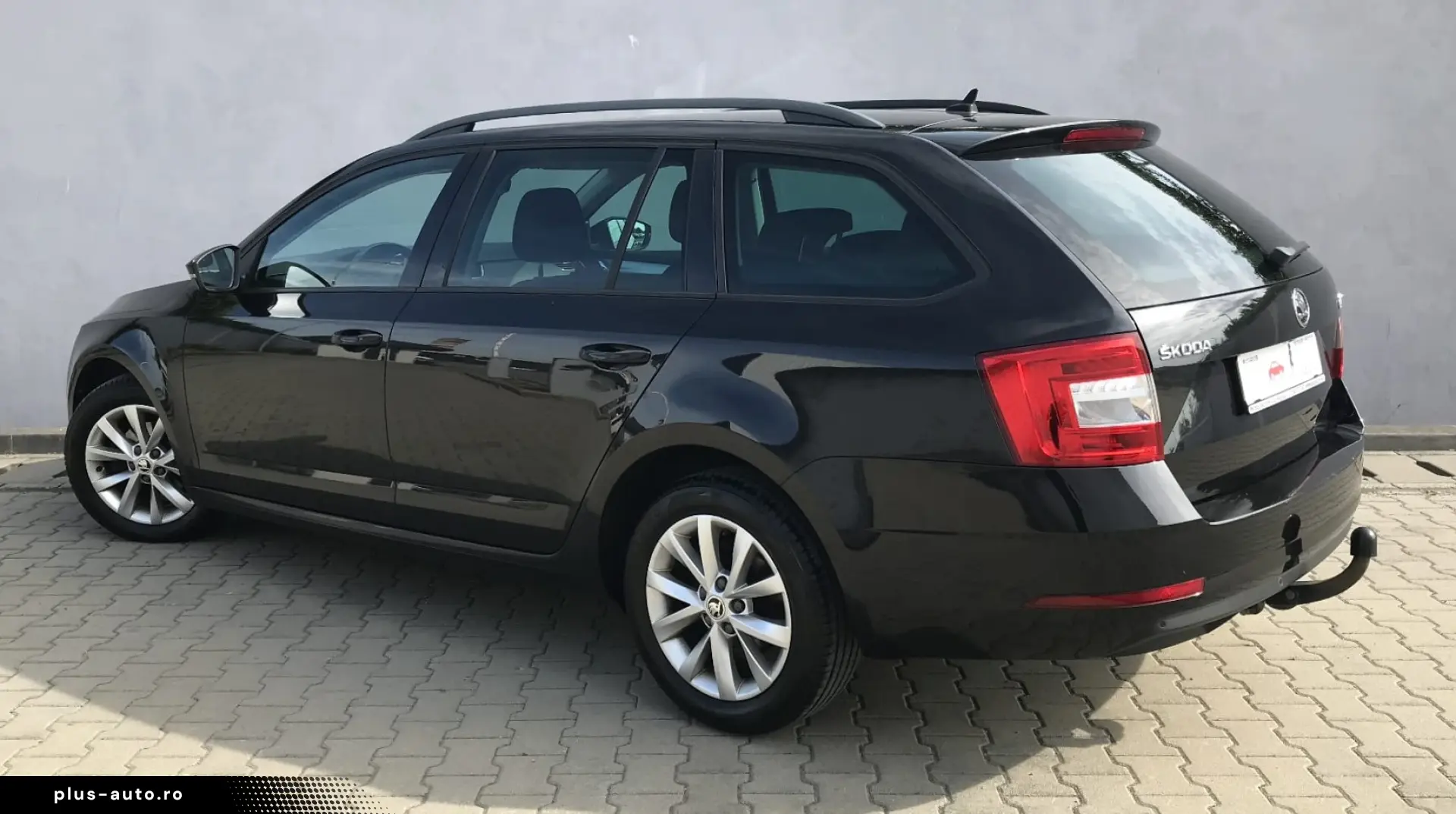SKODA OCTAVIA 1.6 TDI DSG Ambition