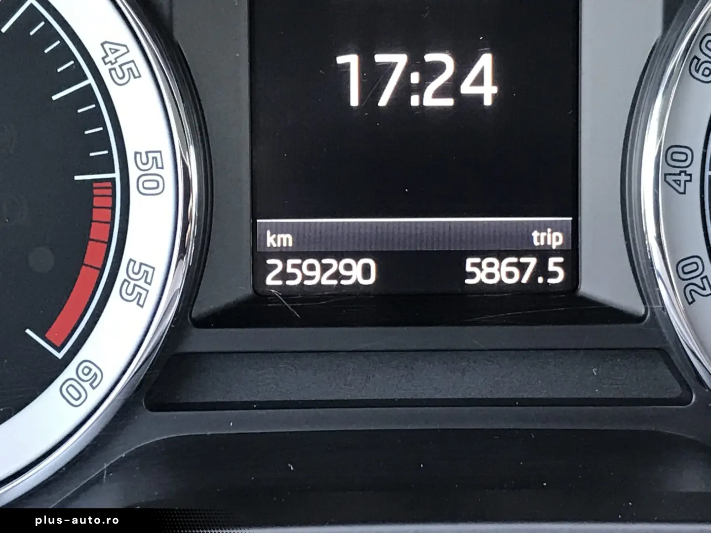 SKODA OCTAVIA 1.6 TDI DSG Ambition