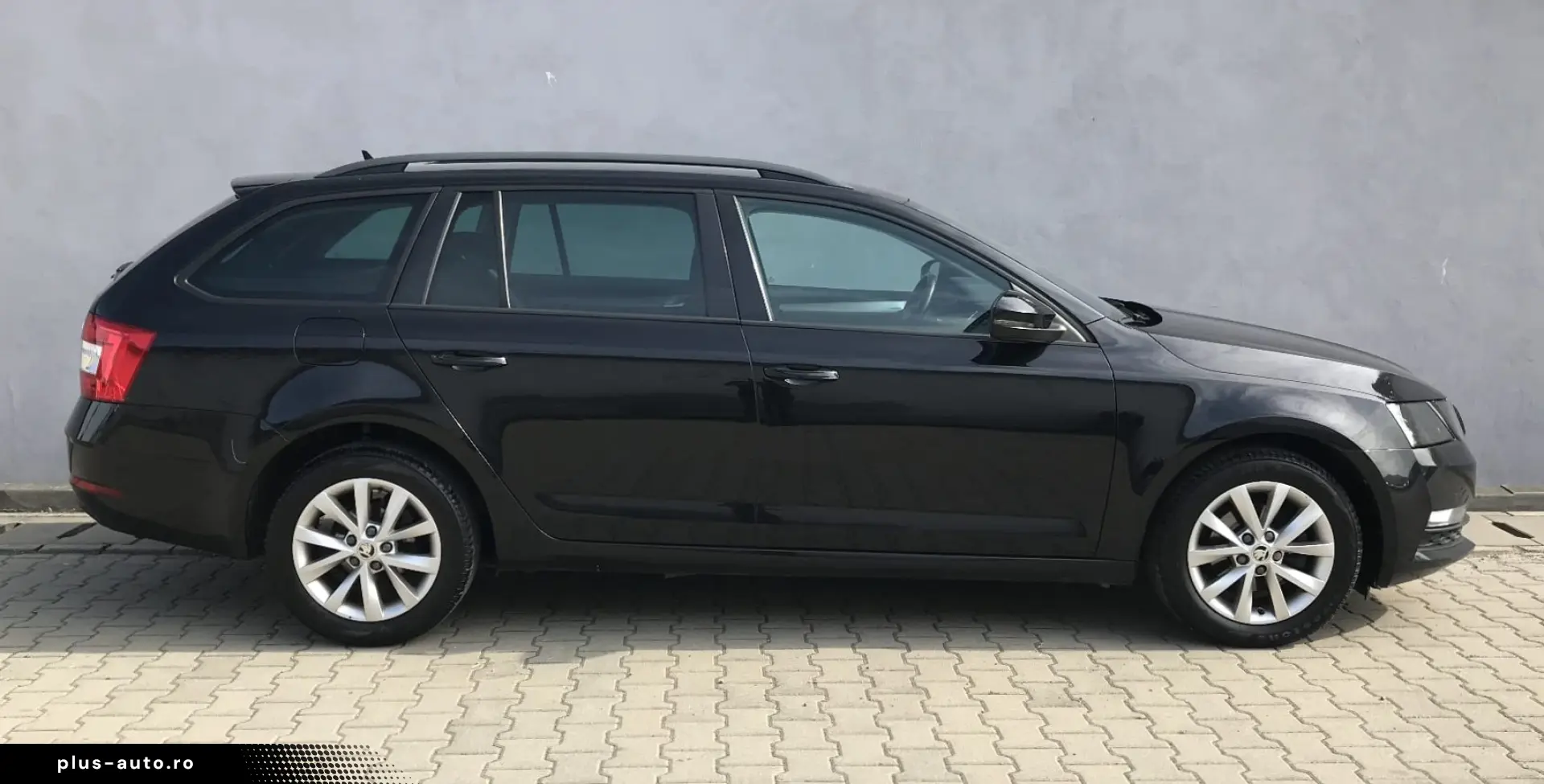 SKODA OCTAVIA 1.6 TDI DSG Ambition