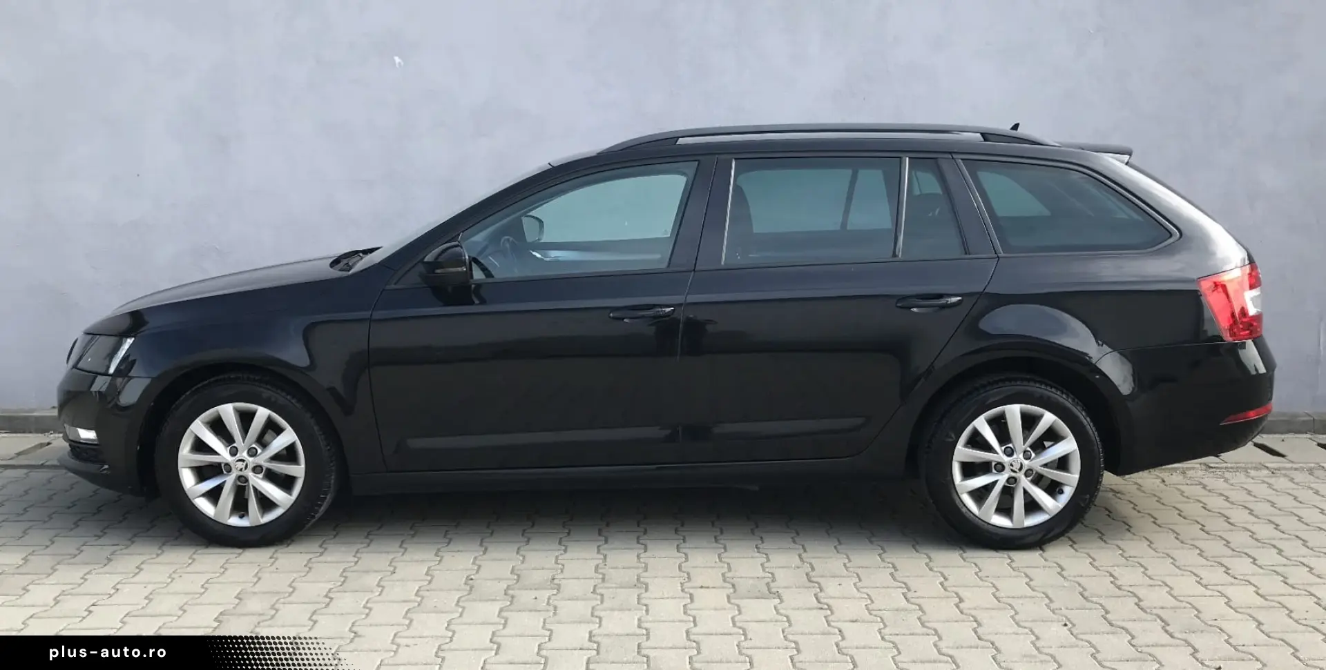SKODA OCTAVIA 1.6 TDI DSG Ambition