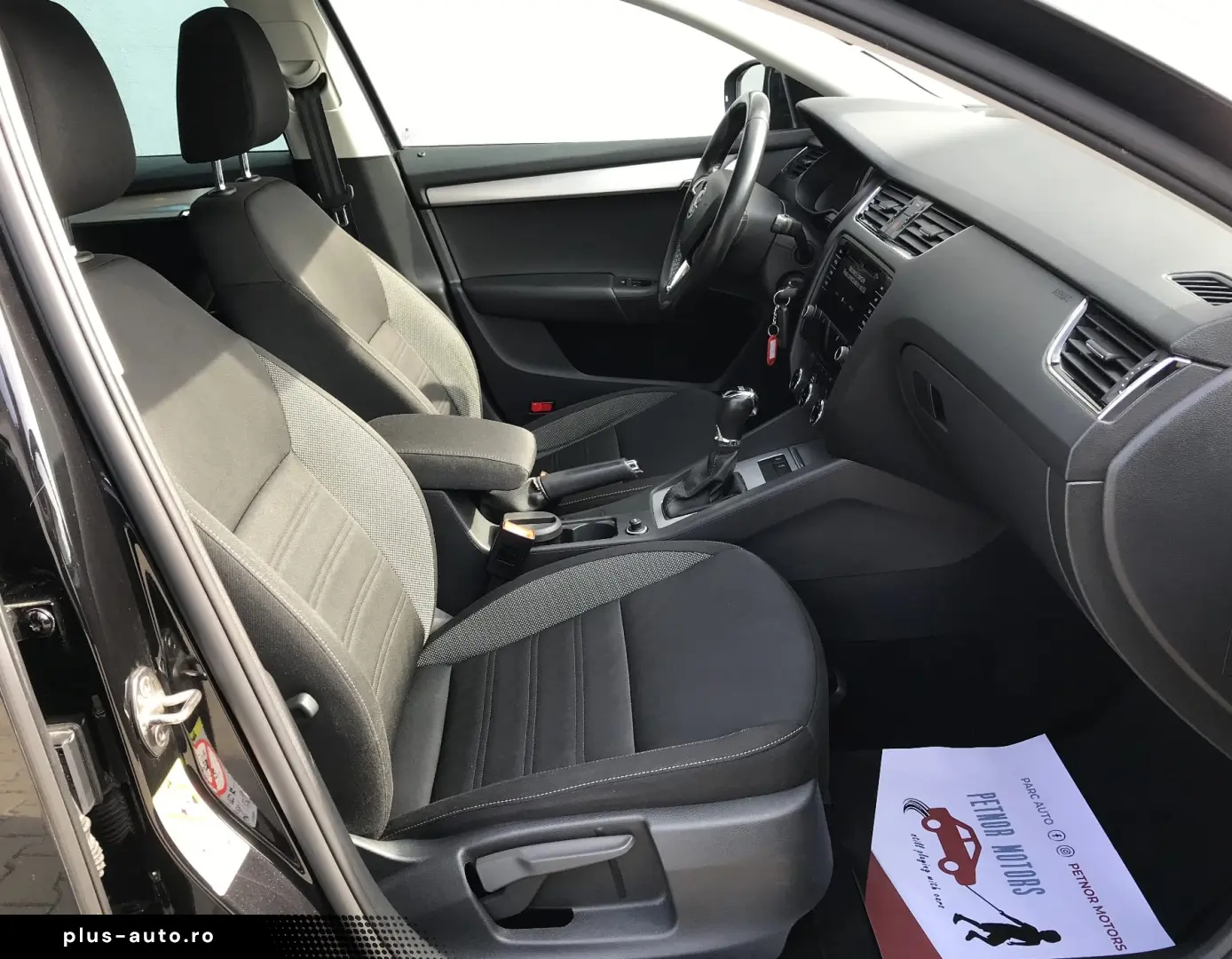 SKODA OCTAVIA 1.6 TDI DSG Ambition