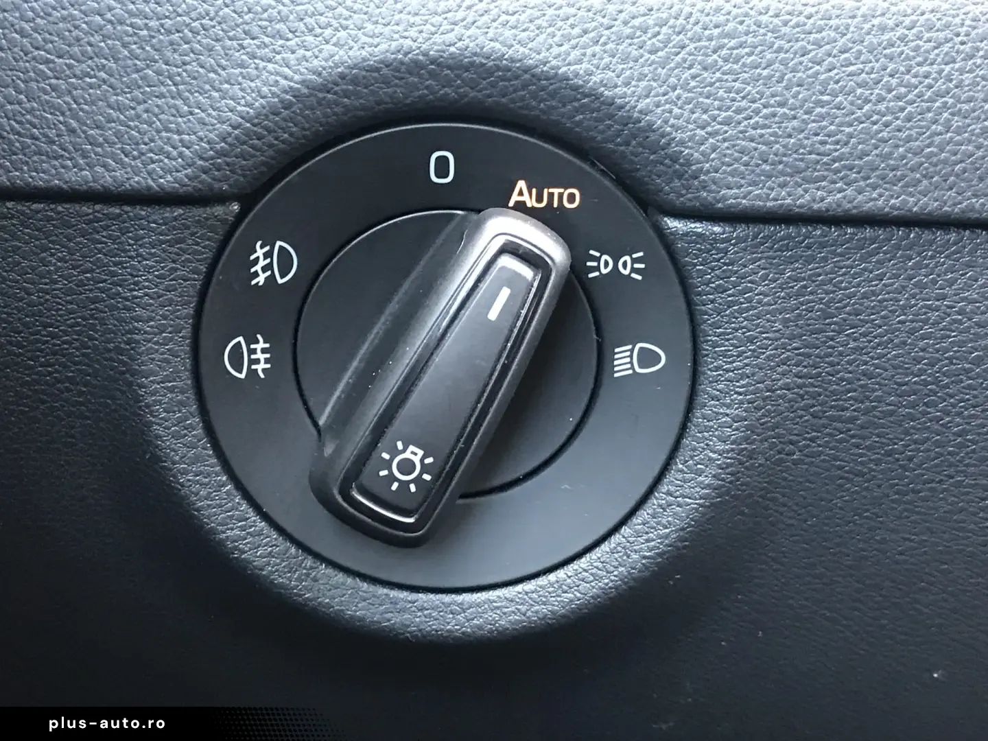 SKODA OCTAVIA 1.6 TDI DSG Ambition
