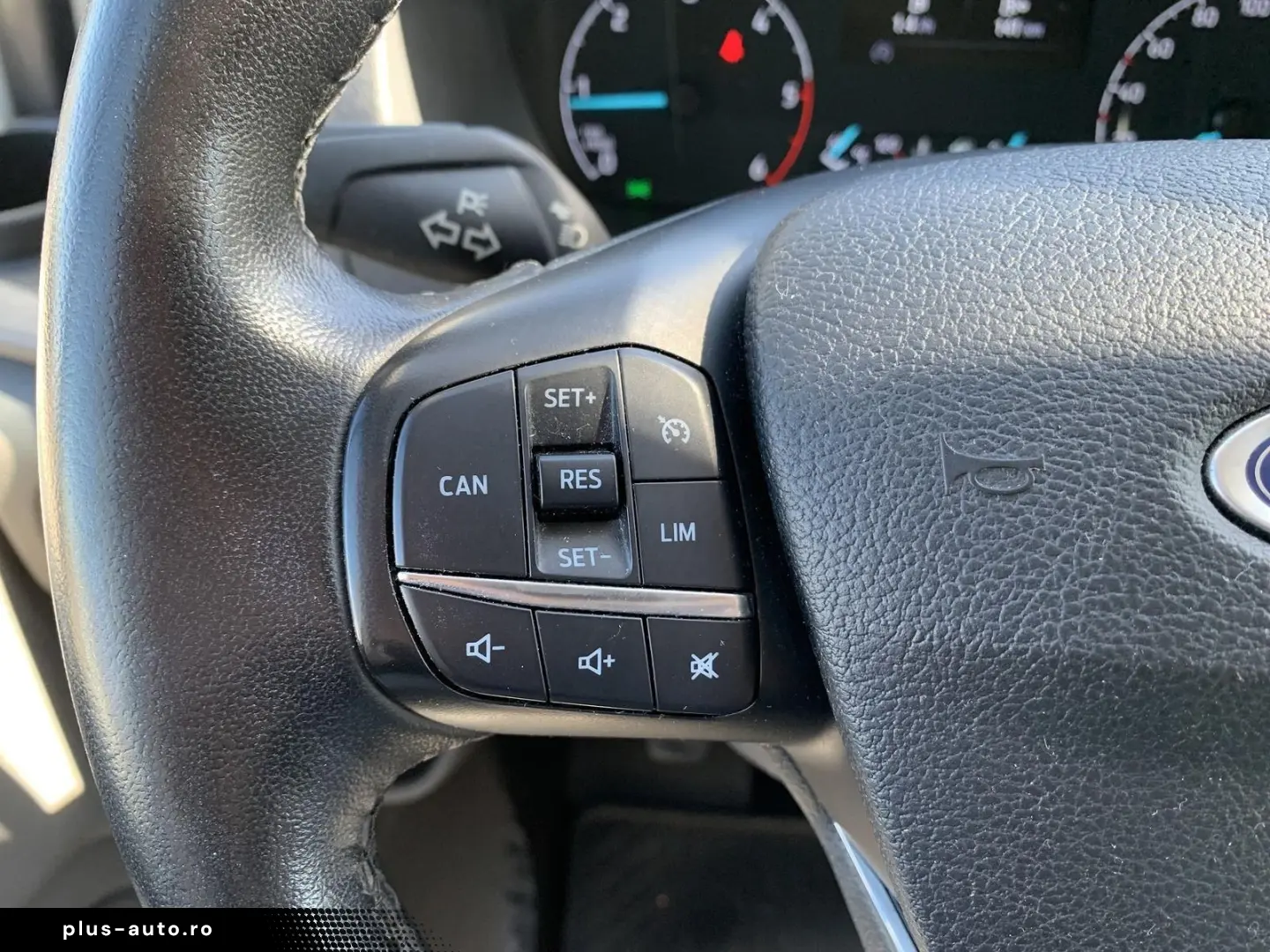 FORD Transit Custom Kombi L2 9-Sitz Navi Sitzhzg