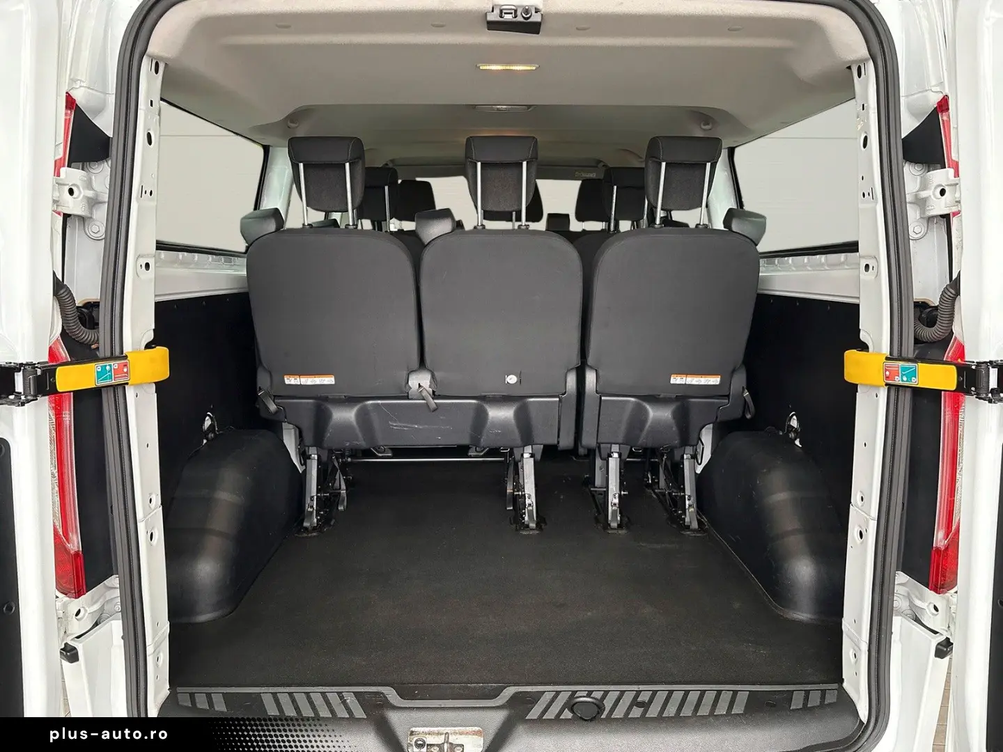 FORD Transit Custom Kombi 320 Tempo 9-Sitzer