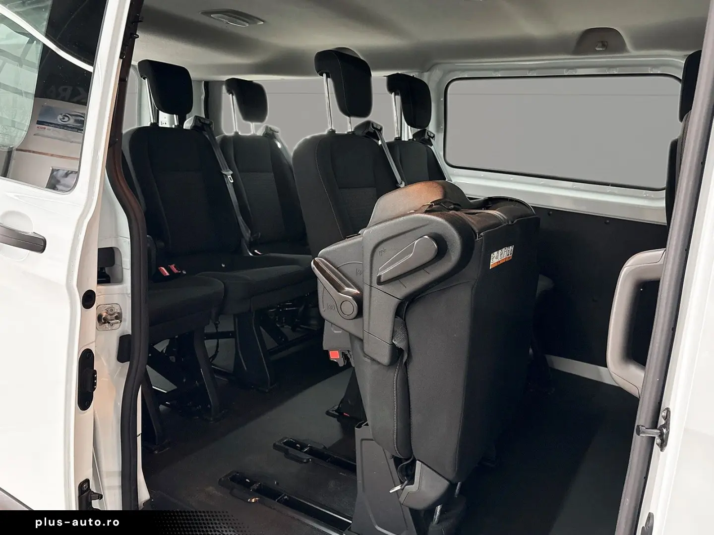 FORD Transit Custom Kombi 320 Tempo 9-Sitzer