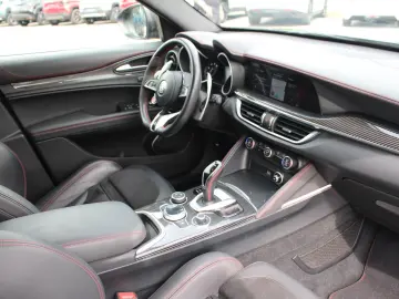 ALFA ROMEO Stelvio Quadrifoglio Q4