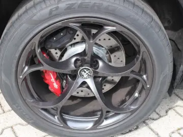 ALFA ROMEO Stelvio Quadrifoglio Q4