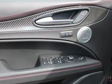 ALFA ROMEO Stelvio Quadrifoglio Q4