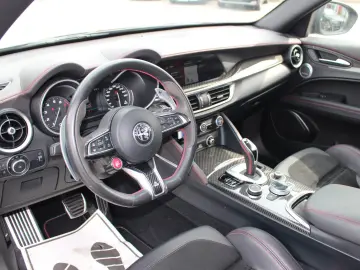 ALFA ROMEO Stelvio Quadrifoglio Q4