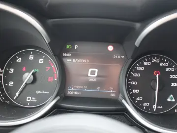 ALFA ROMEO Stelvio Quadrifoglio Q4