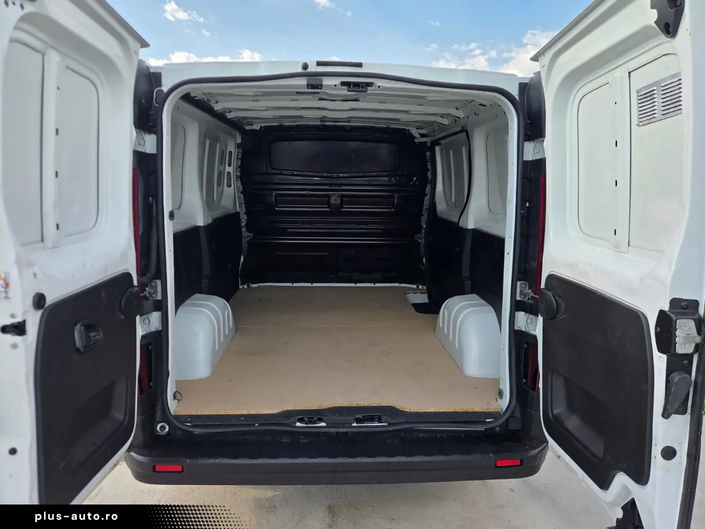 RENAULT TRAFIC L1H1