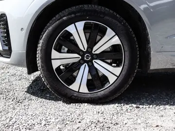 VOLVO XC60 Plus Dark Recharge Plug-In Hybrid AWD T8 Tw