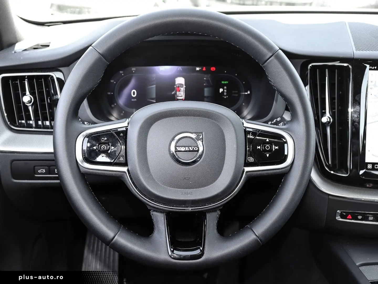 VOLVO XC60 Plus Dark Recharge Plug-In Hybrid AWD T8 Tw