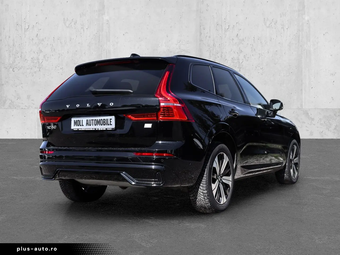 VOLVO XC60 Plus Dark Recharge Plug-In Hybrid AWD T8 Tw