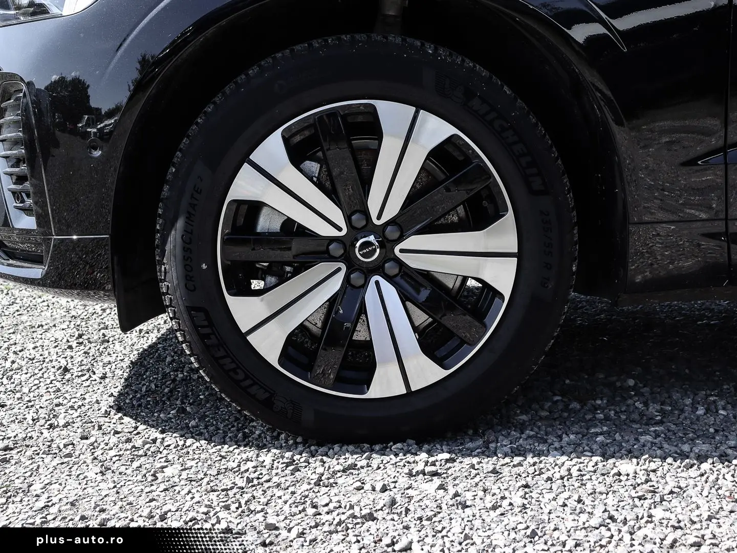 VOLVO XC60 Plus Dark Recharge Plug-In Hybrid AWD T8 Tw
