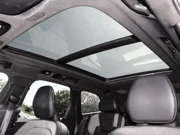 VOLVO XC60 Plus Dark Recharge Plug-In Hybrid AWD T8 Tw